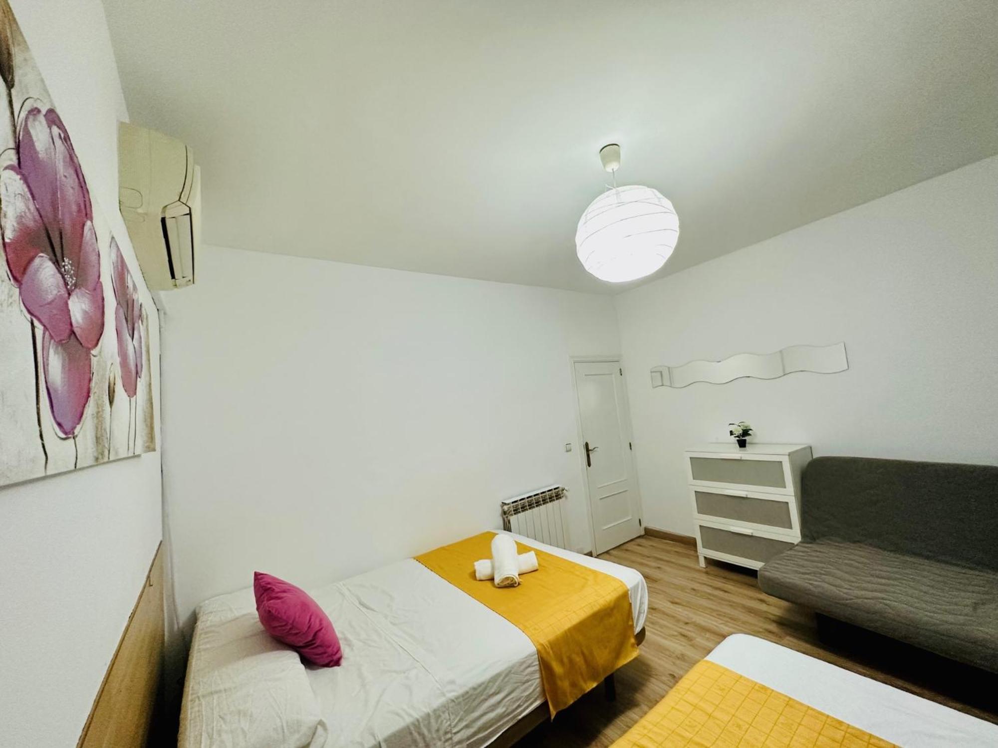 Punta Me Rooms In The Best Location Of Madrid Downtown Extérieur photo