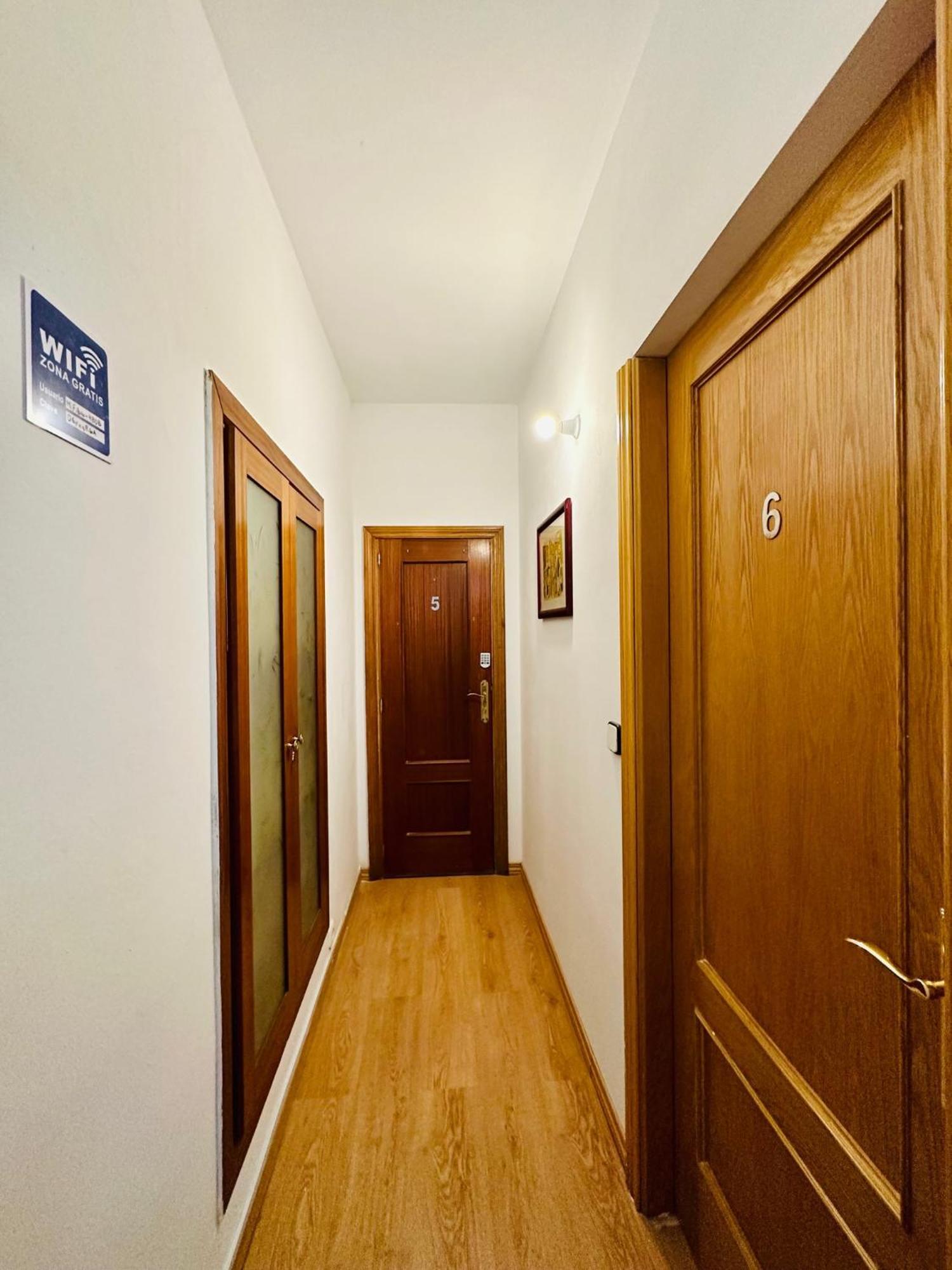 Punta Me Rooms In The Best Location Of Madrid Downtown Extérieur photo